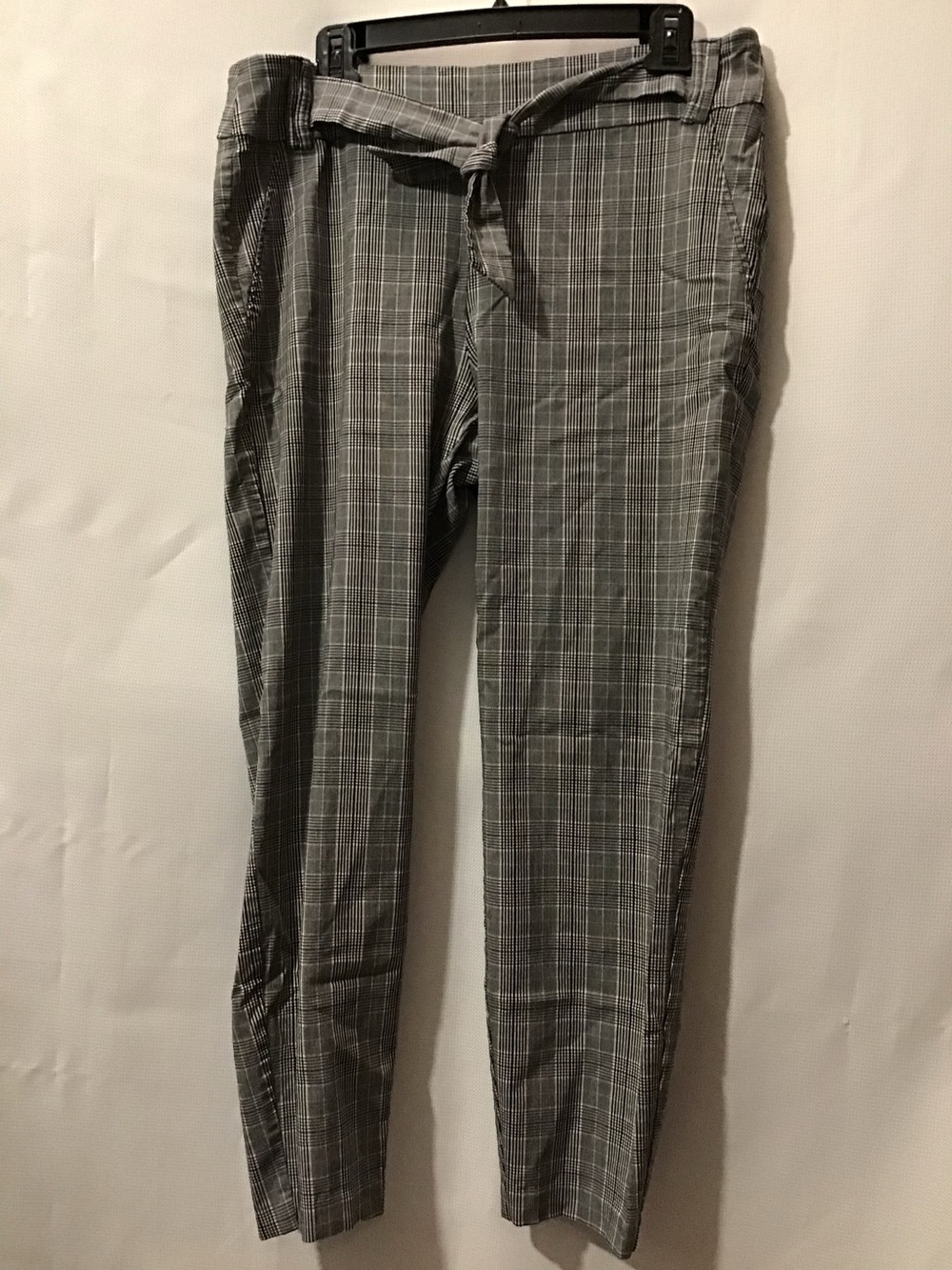 552 Soho Black & Gray Plaid Tie-Waist Pants